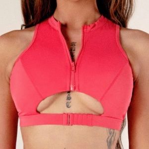 CXIX DollHaus pole wear top Size L, NWOT